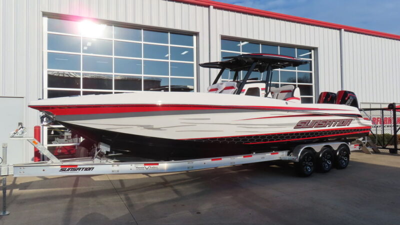 Port side profile view of a 2026 Sunsation Powerboats 32CCX
