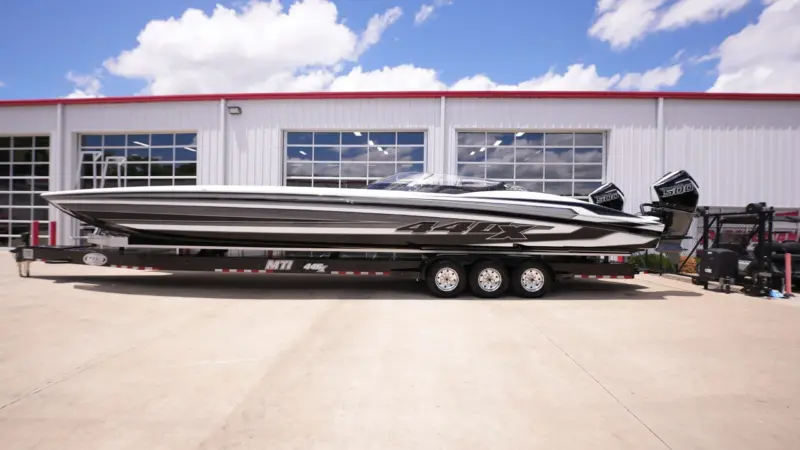 2025 MTI 440X | Preowned Boats For Sale