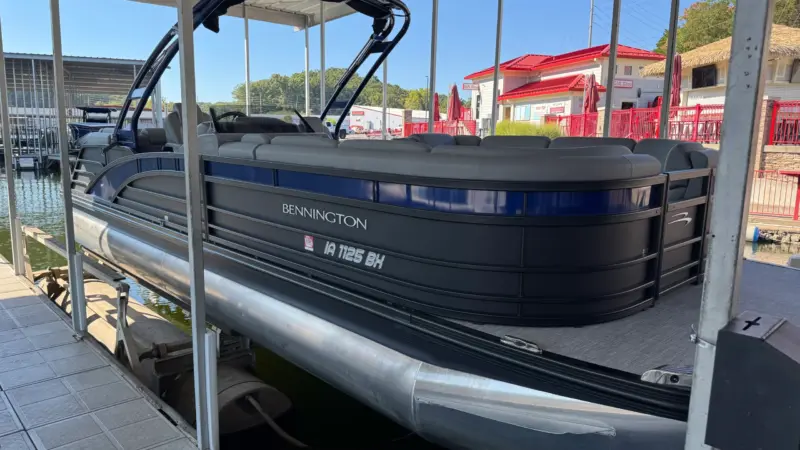 2023 Bennington 25 RFBA | Preowned Boats For Sale