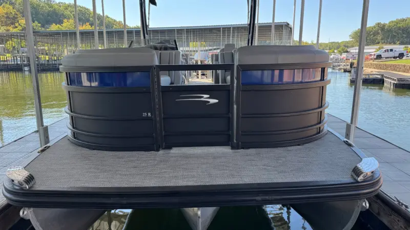 Front bow view of the deck of 2023 Bennington 25 RFBA boat
