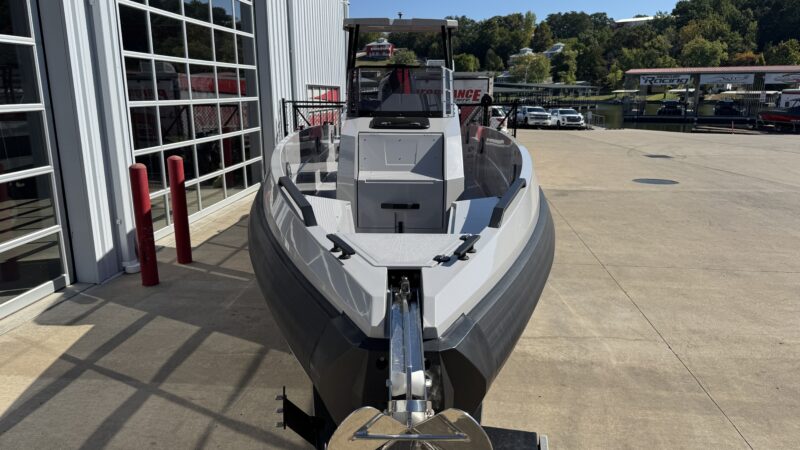 Front view showing the bow of a 2026 IRON 907 boat